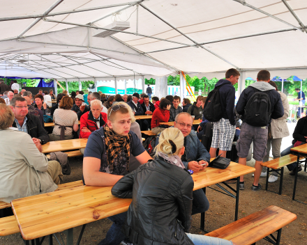 Festival Austerlitz, één van de feesttenten tijdens het festival 